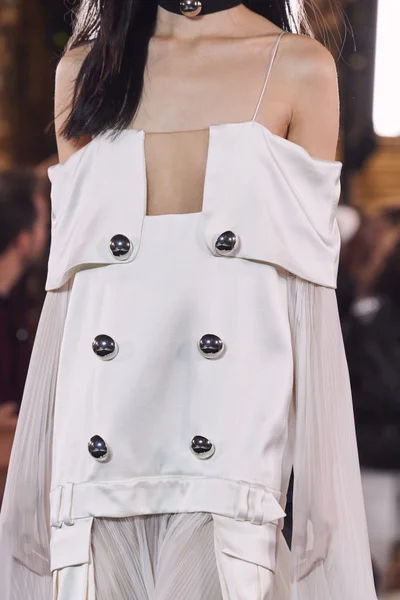 Look 228